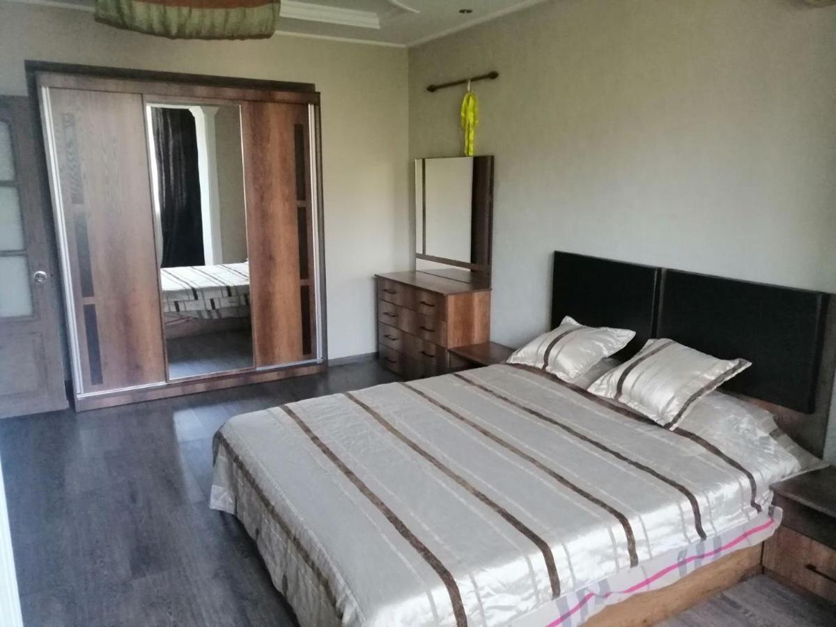 Apartment 2 Bed Room In The Center Апартамент 3-Х Комнатная В Центре Tashkent Ngoại thất bức ảnh