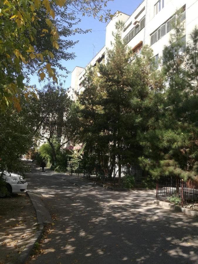 Apartment 2 Bed Room In The Center Апартамент 3-Х Комнатная В Центре Tashkent Ngoại thất bức ảnh