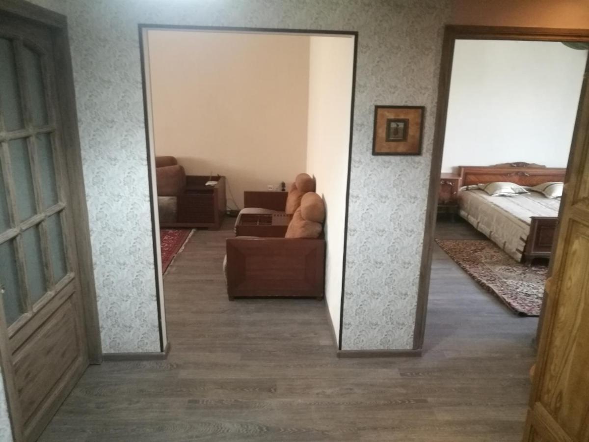 Apartment 2 Bed Room In The Center Апартамент 3-Х Комнатная В Центре Tashkent Ngoại thất bức ảnh