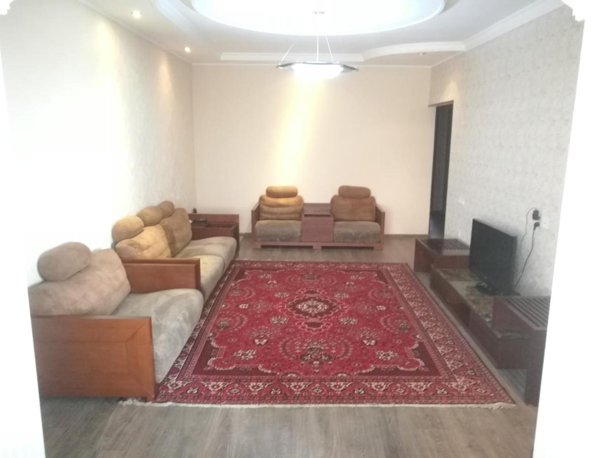 Apartment 2 Bed Room In The Center Апартамент 3-Х Комнатная В Центре Tashkent Ngoại thất bức ảnh